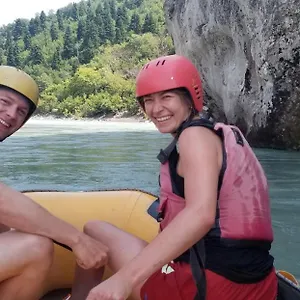 Keli Guest House& Rafting Adventures Permet